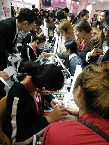 美甲培訓(xùn)|美甲培訓(xùn)-河北宣化蘭蘭美業(yè)產(chǎn)品技術(shù)中心