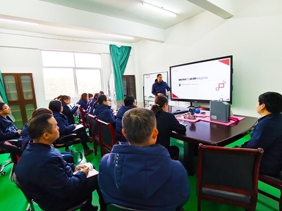 虹潤公司舉行智能制造培訓與新產品技術知識講座