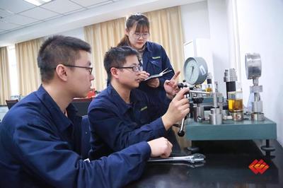 新疆紅雁池發(fā)電公司現(xiàn)場培訓(xùn)引導(dǎo)員工立足崗位提升素質(zhì)