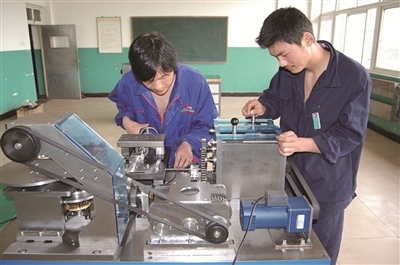 新&ldquo;工匠&rdquo;:用技能改變?nèi)松? class=