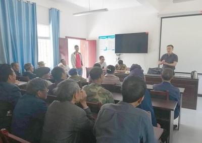 養(yǎng)殖培訓(xùn)提技能 黑雞增收興鄉(xiāng)村