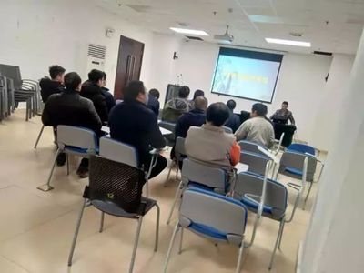 這支純"爺們"的隊(duì)伍 撐起了物業(yè)服務(wù)的一方天地